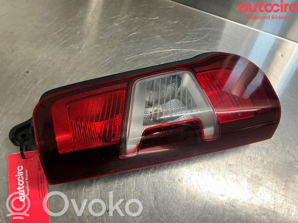Opel Combo E Luci posteriori