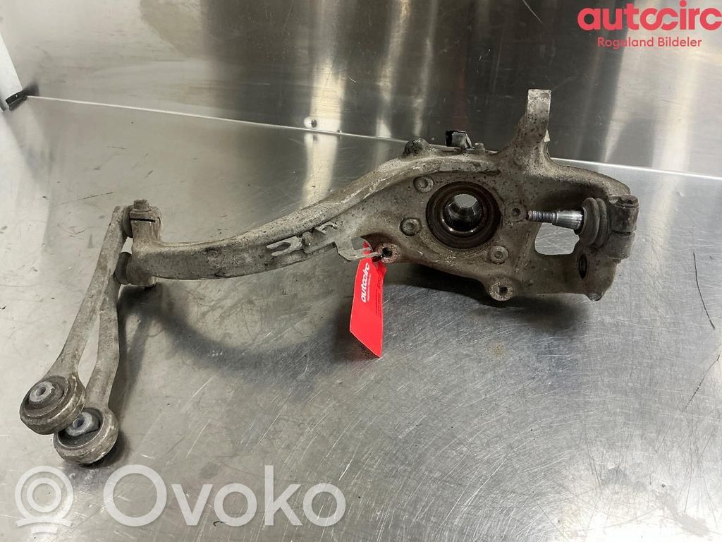 Audi A5 8T 8F Zwrotnica koła przedniego 