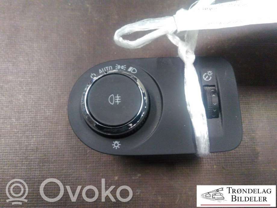 Opel Zafira C Interruptor de luz 