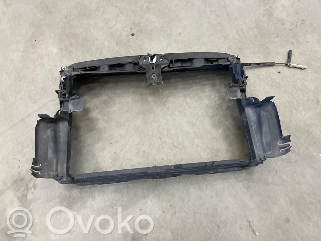 Volkswagen e-Golf Pas przedni 