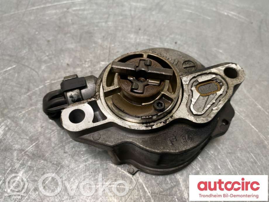 Mazda 3 II Vacuum pump 