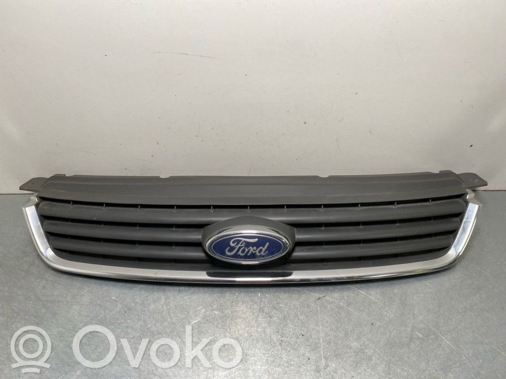 Ford Kuga I Rejilla delantera 