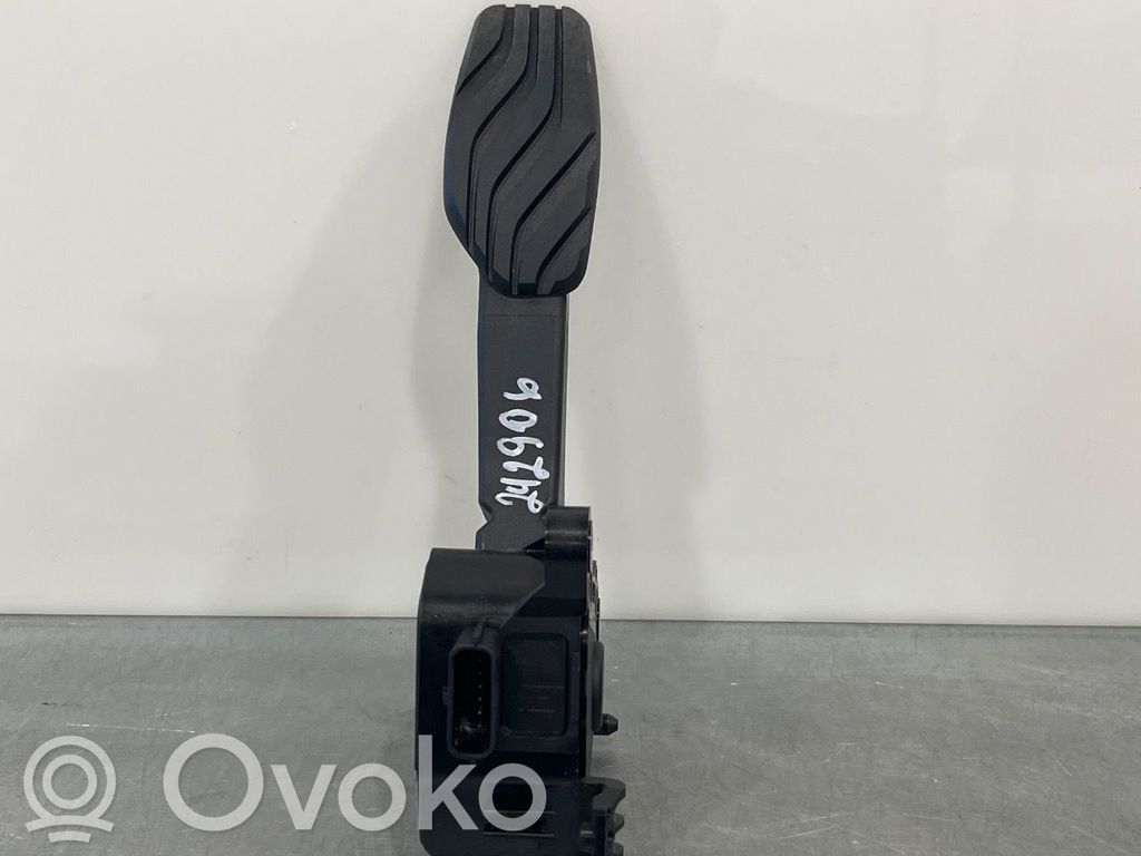 Nissan Ariya Pedał gazu / przyspieszenia 