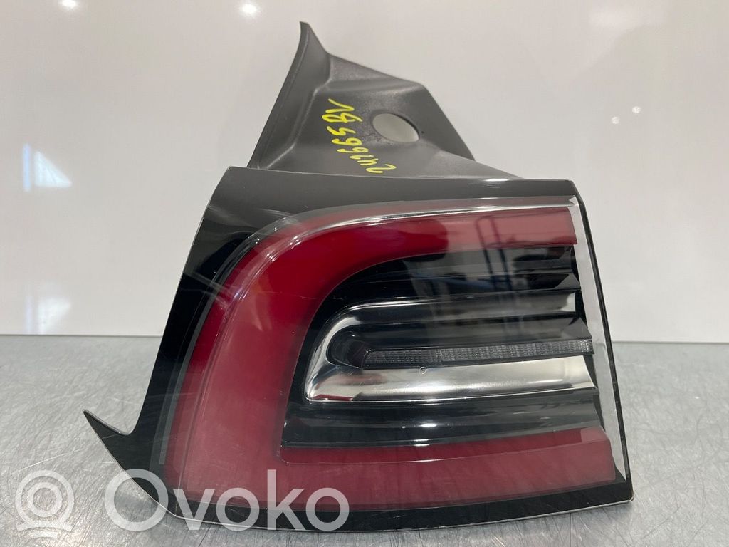 Tesla Model 3 Takavalot 