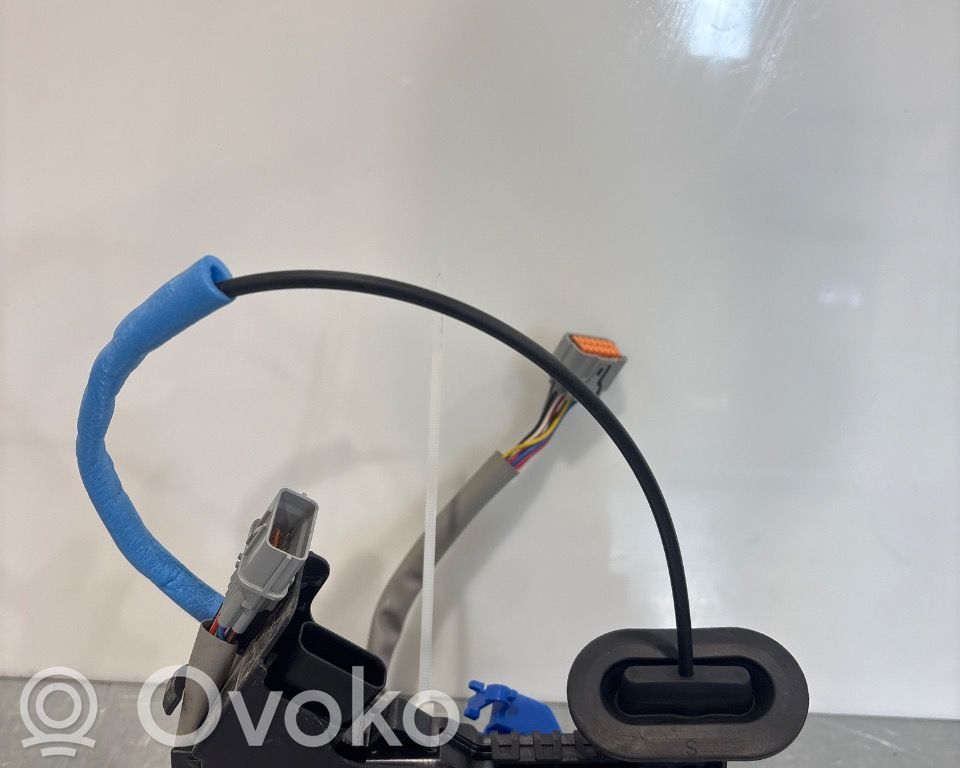 Etuoven lukko   81310CV100,81310CV100,81310CV100,81310CV100