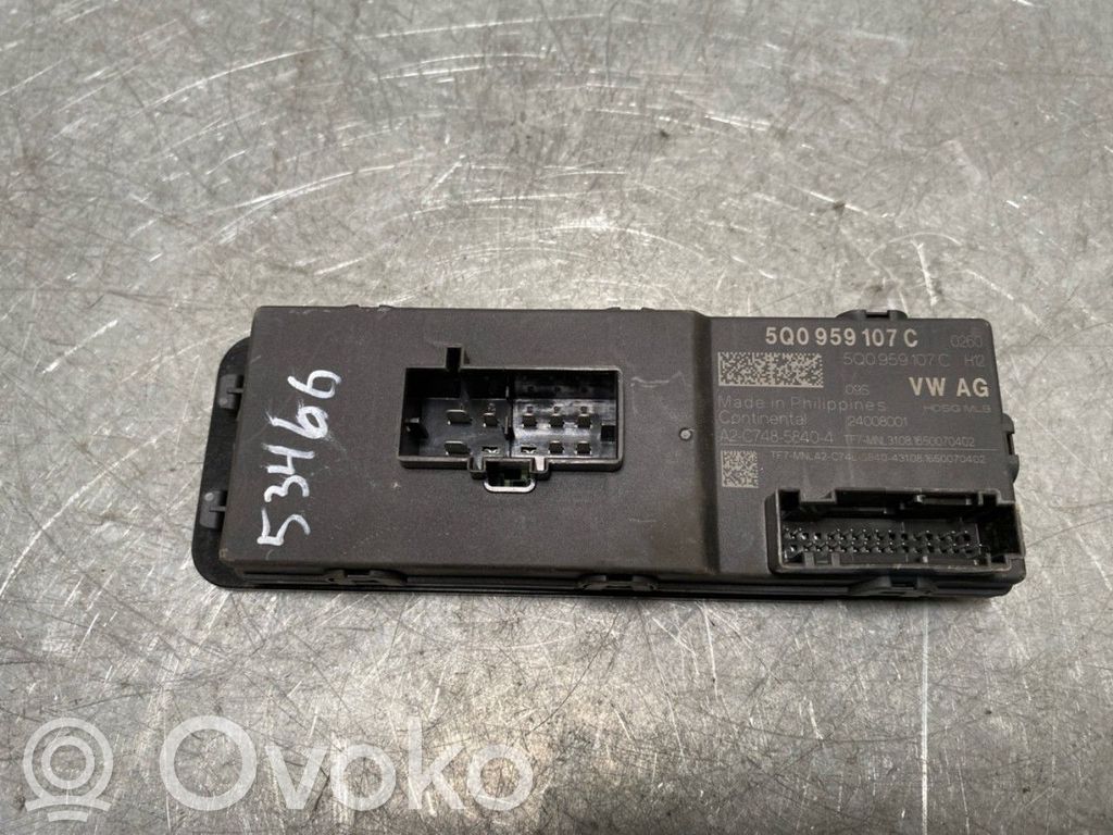 Volkswagen PASSAT B8 Sterownik / Moduł elektrycznej klapy tylnej / bagażnika 