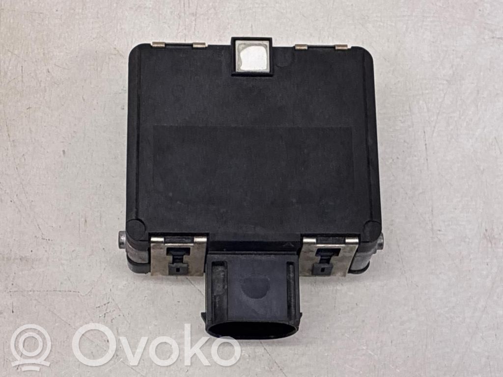 Volkswagen PASSAT B8 Sensore radar Distronic