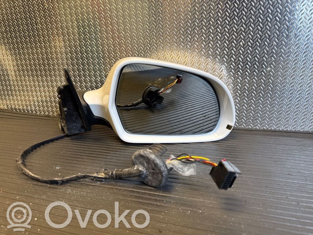 Audi A3 S3 8P Elektryczne lusterko boczne drzwi 