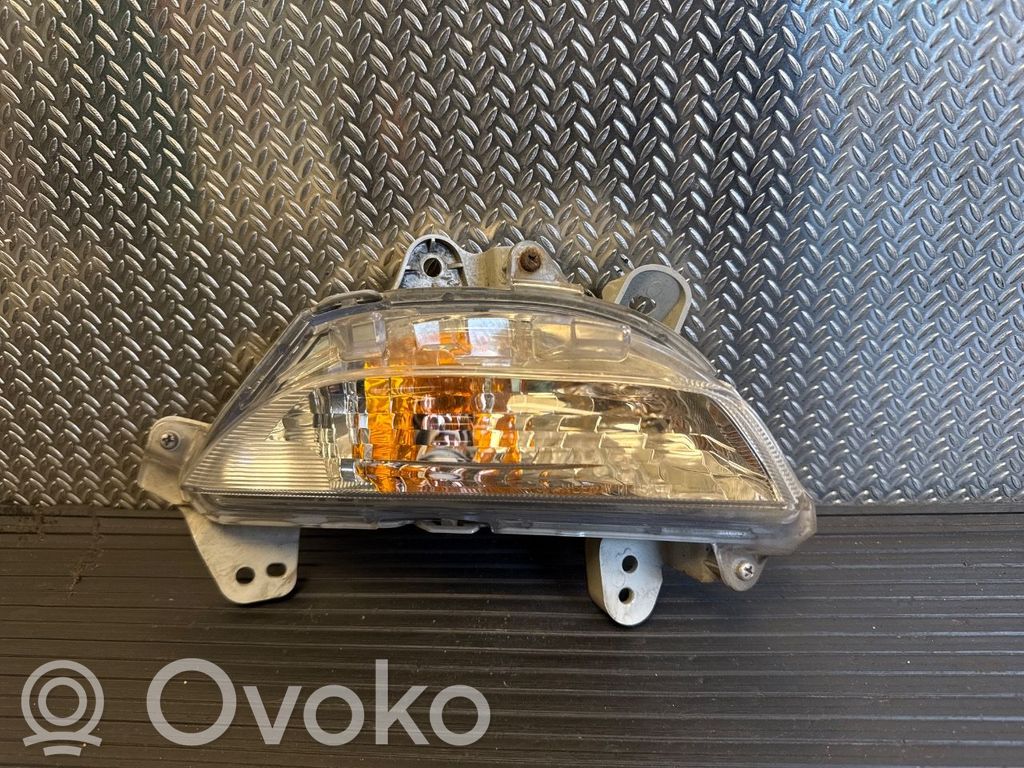 Mazda 3 III Front indicator light 
