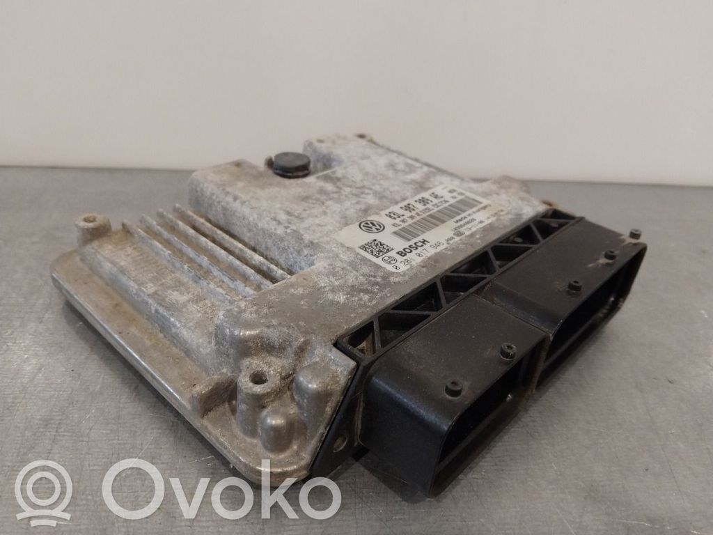 Volkswagen PASSAT B7 Engine control unit/module ECU 