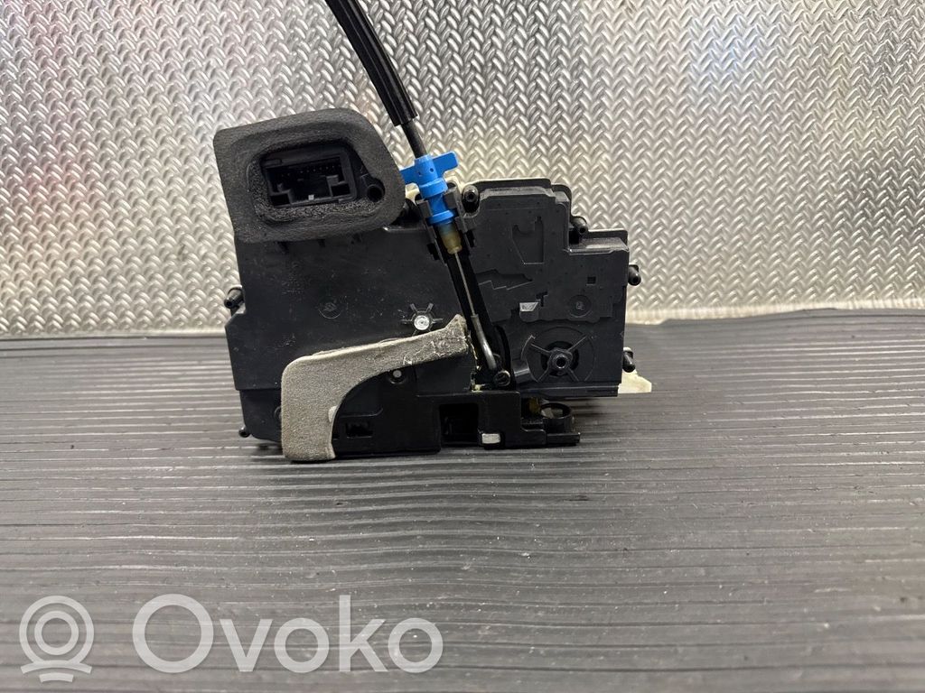 Porsche Taycan 9J1 Zamek drzwi przednich 