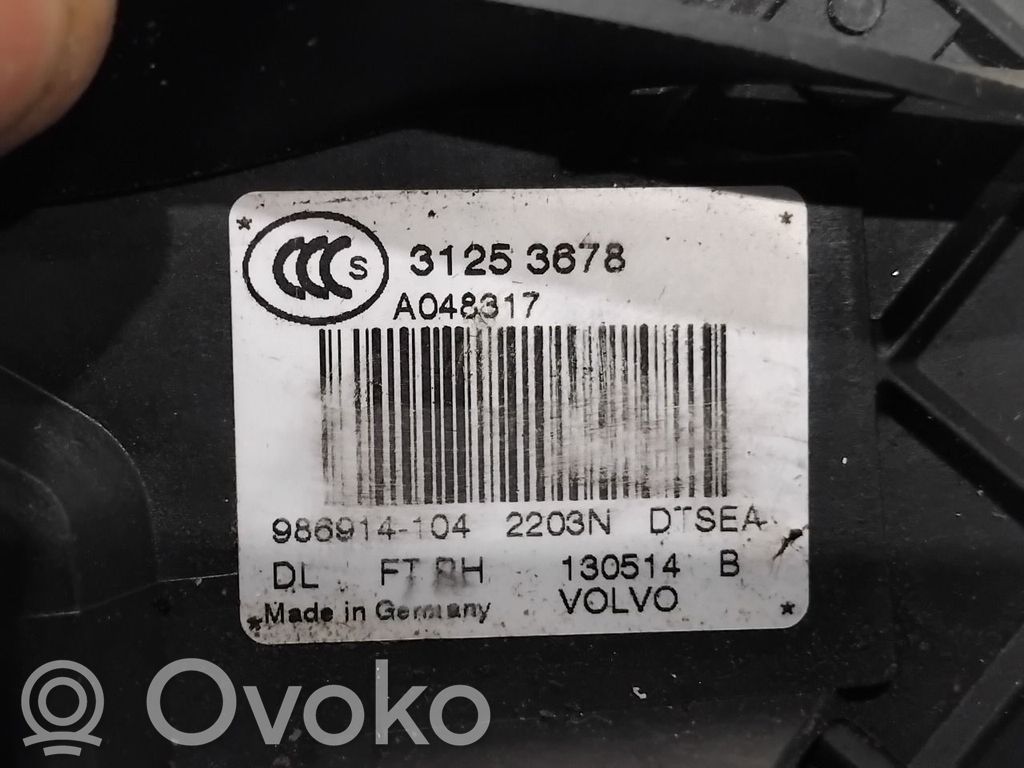 Volvo XC70 Priekšpusē slēdzene 