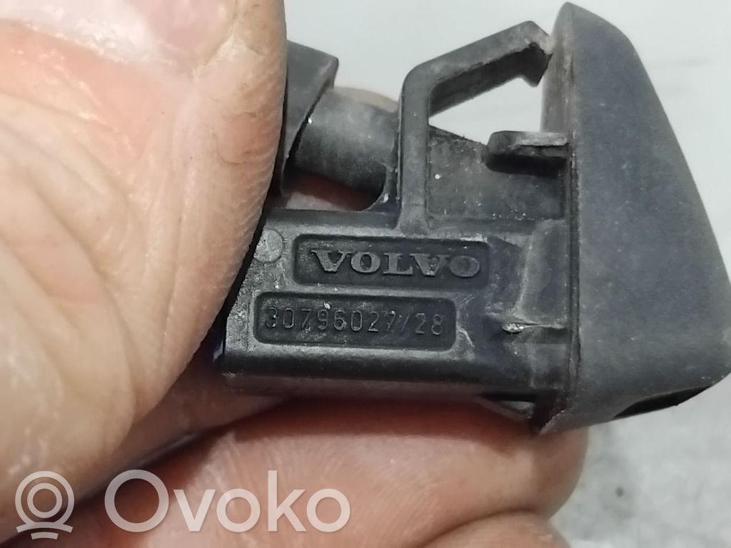 Volvo XC70 Dysza spryskiwacza lampy przedniej 