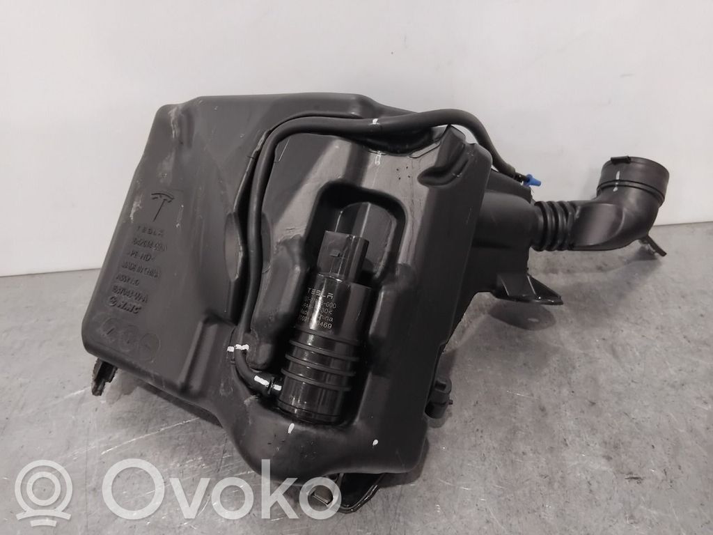Tesla Model 3 Wischwasserbehälter 