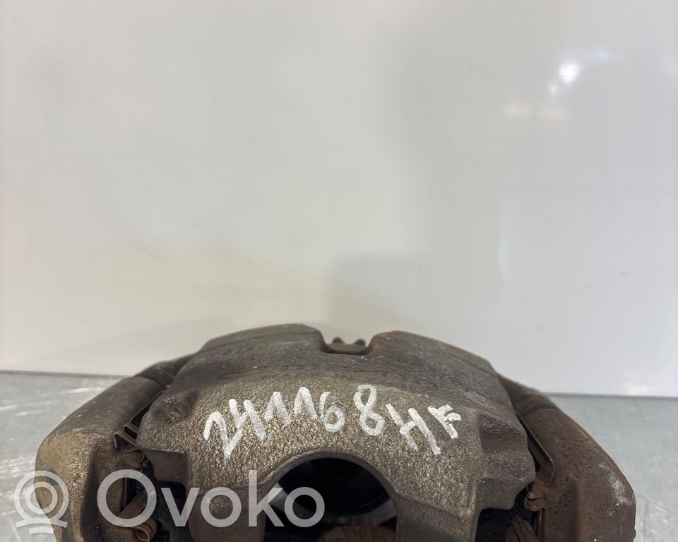 Mazda CX-3 Zacisk hamulcowy przedni