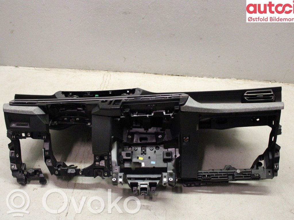 Peugeot 3008 III Bord 