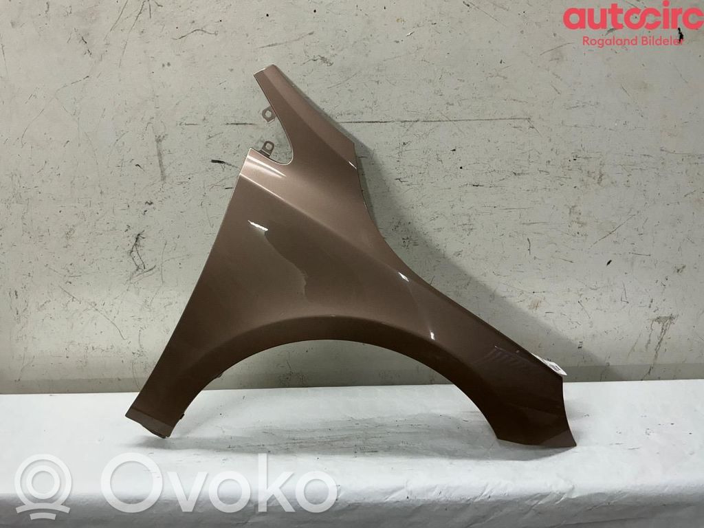 Volvo V40 Sparnas 