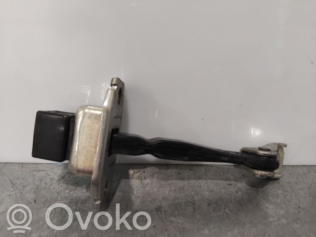 Mitsubishi Outlander Etuoven pidätin 