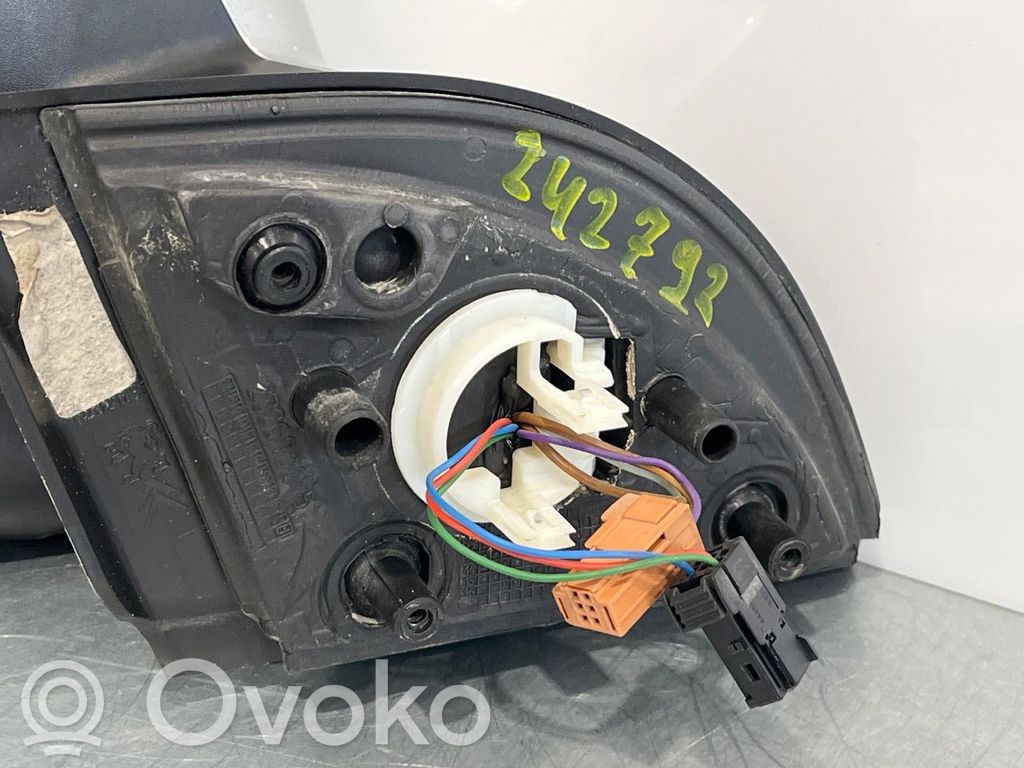 Peugeot Partner Elektryczne lusterko boczne drzwi przednich 