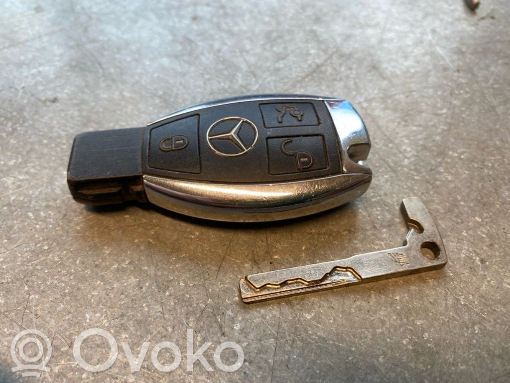 Mercedes-Benz C W204 Cheie/telecomandă contact 