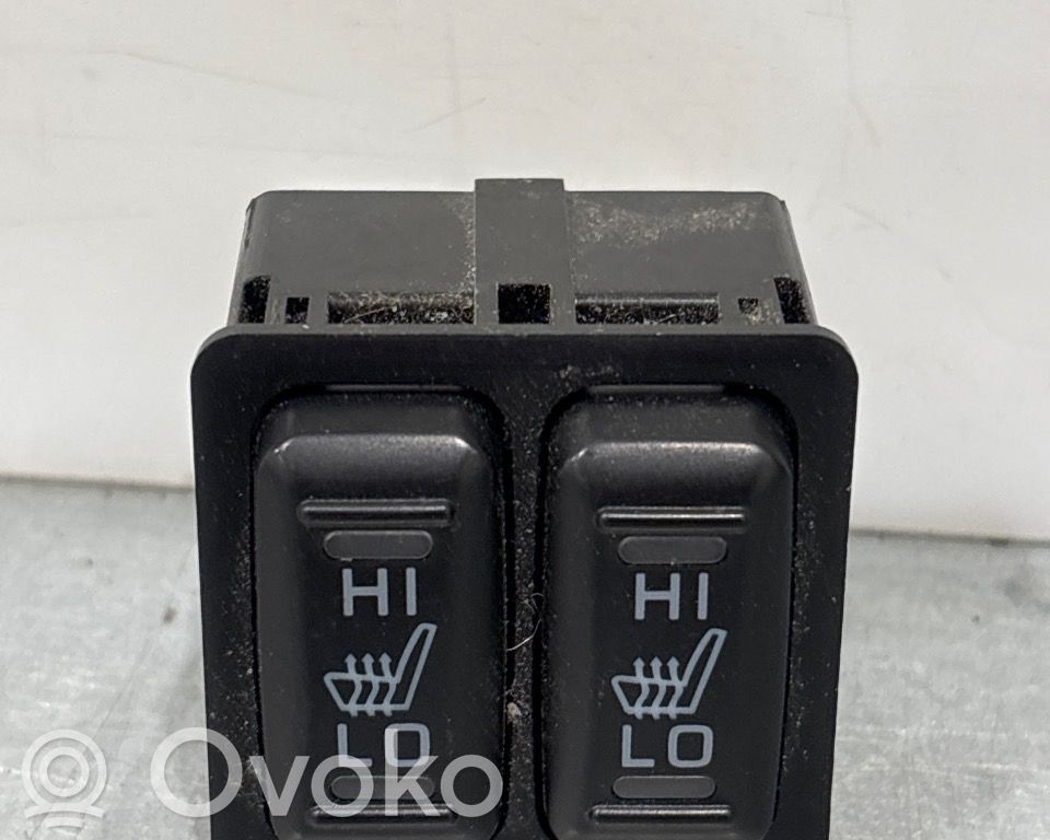 Mitsubishi Outlander Comutator încălzire scaune 