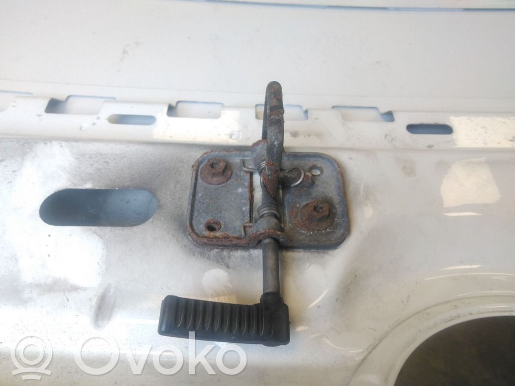 Volkswagen Up Konepelti 