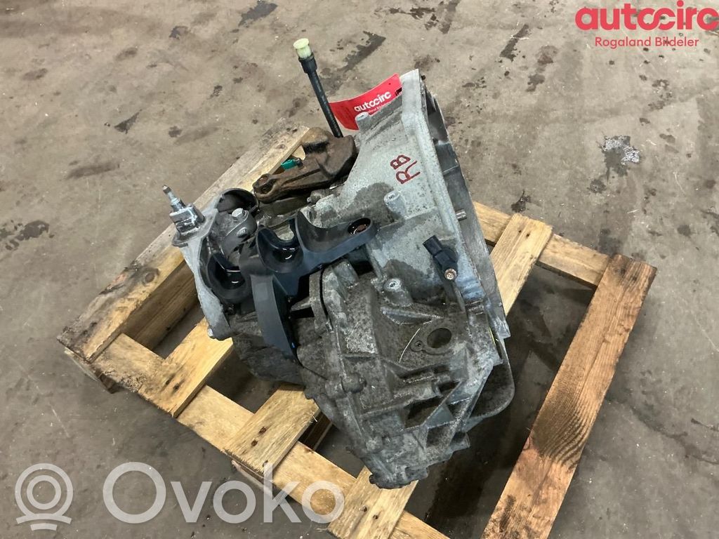 Opel Vivaro Cutie viteze manuală cu 6 trepte 