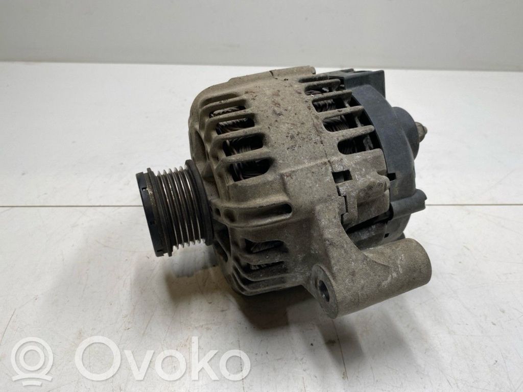 Opel Insignia A Generator/alternator 
