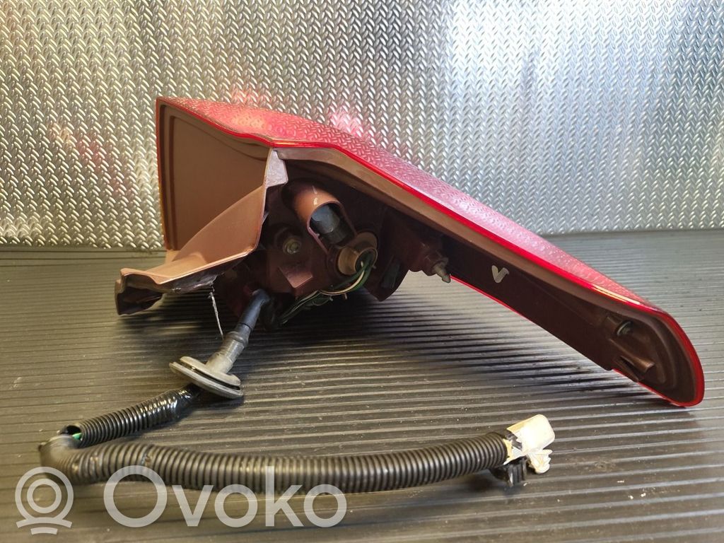Toyota RAV 4 (XA40) Lampa tylna 