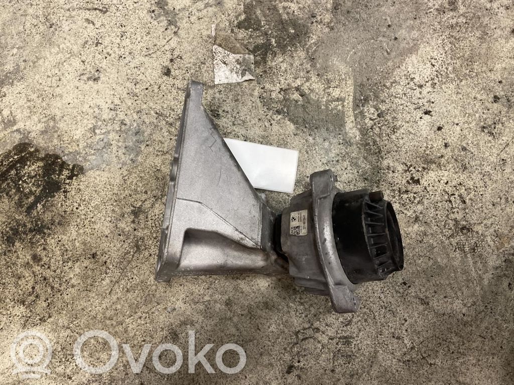 BMW M5 Engine mount bracket 