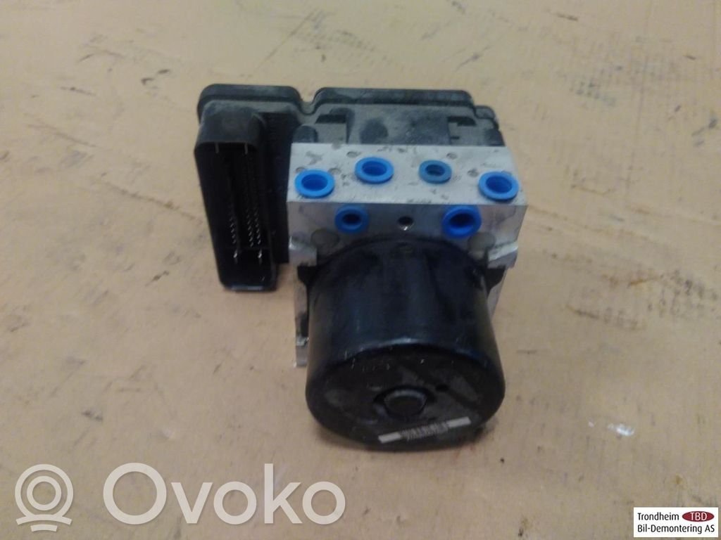 Volvo V40 ABS Pump 