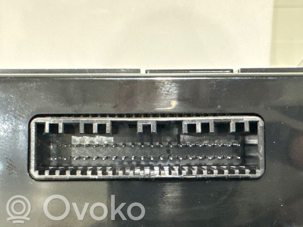 KIA Soul Climate control/heater control trim 