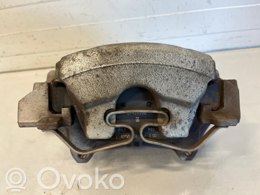 Volvo XC40 Etujarrusatula 