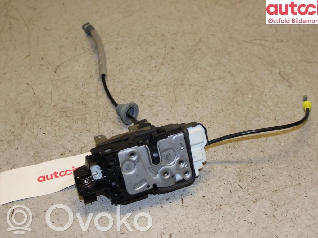 Volvo S90, V90 Serratura portiera anteriore 