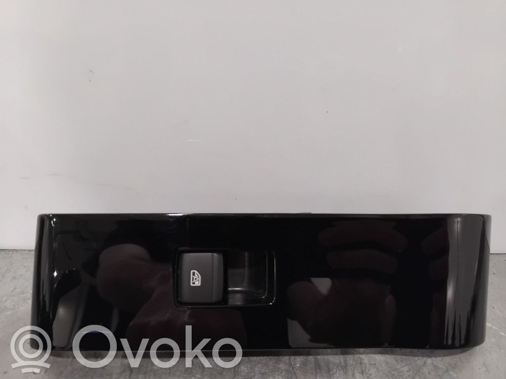 BYD Atto 3 Przyciski szyb 