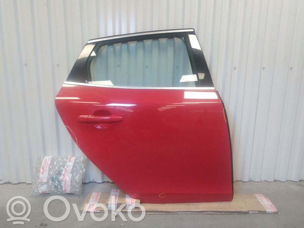 Volvo V40 Galinės durys 