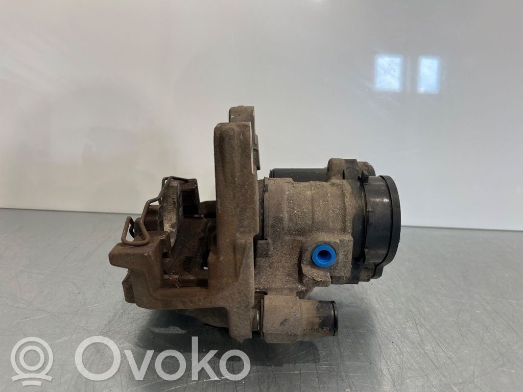 Volvo XC40 Etrier frână spate 