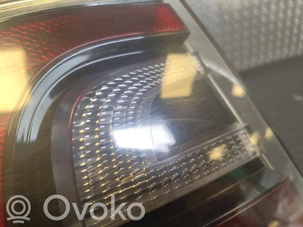 Tesla Model S Luz trasera/de freno 