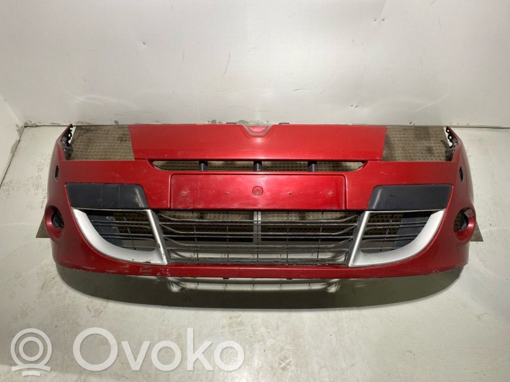 Renault Megane III Zderzak przedni 