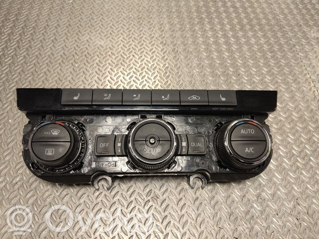 Skoda Octavia Mk3 (5E) Console centrale, commande chauffage/clim 
