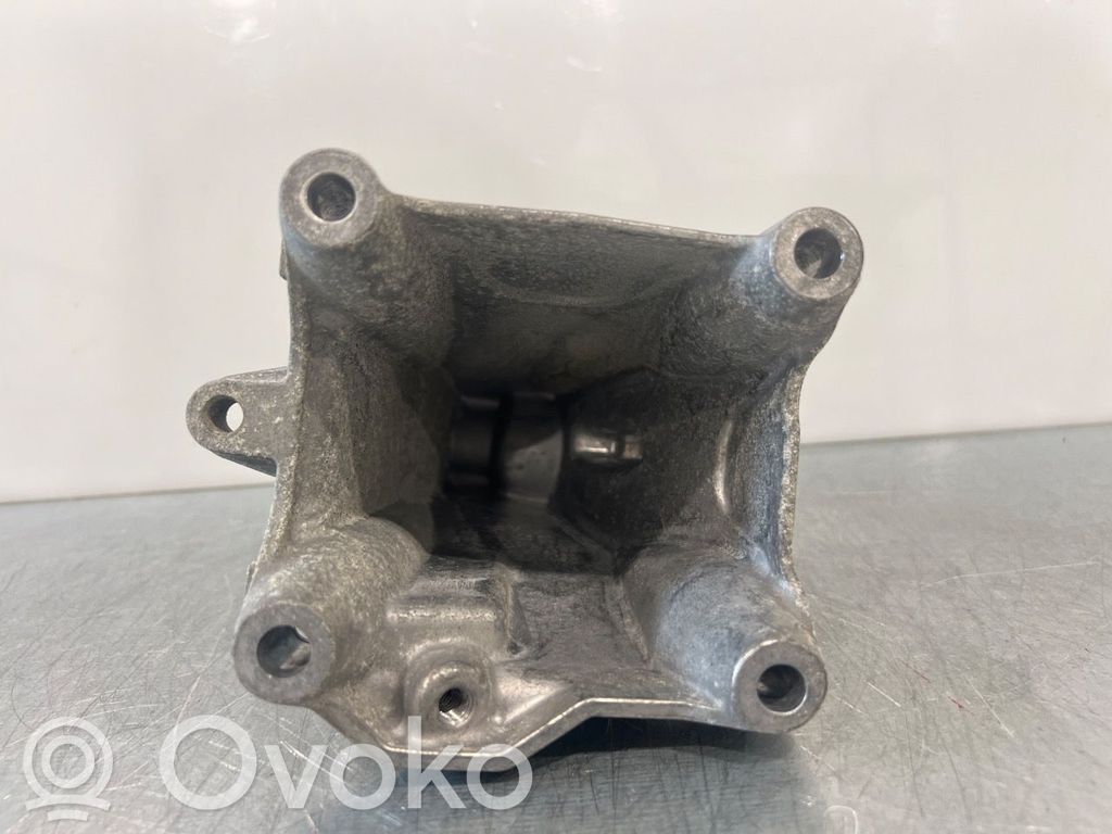 Mercedes-Benz C W205 Suport tampon motor 