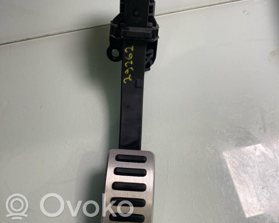Volvo XC40 Pedale dell’acceleratore 