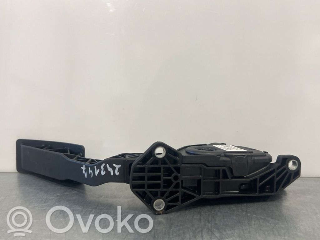 Suzuki SX4 S-Cross Gaspedal