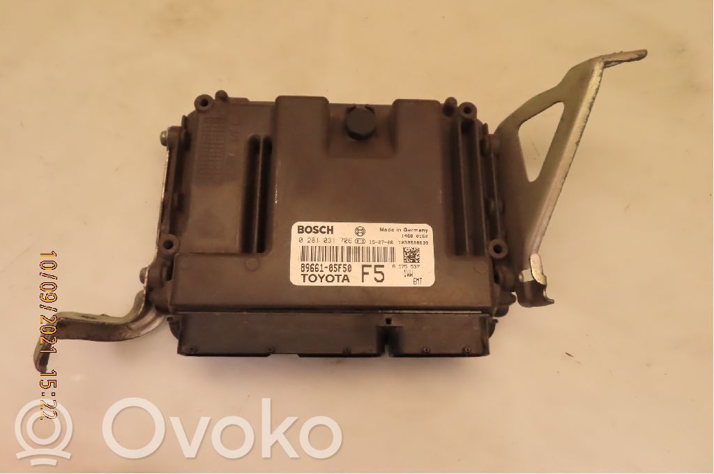 Toyota Avensis T270 Unitate control motor/modul ECU 