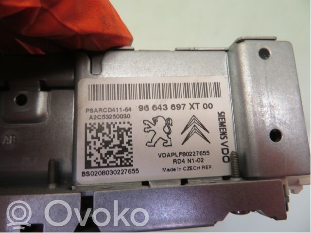 Peugeot Expert Panel / Radioodtwarzacz CD/DVD/GPS 