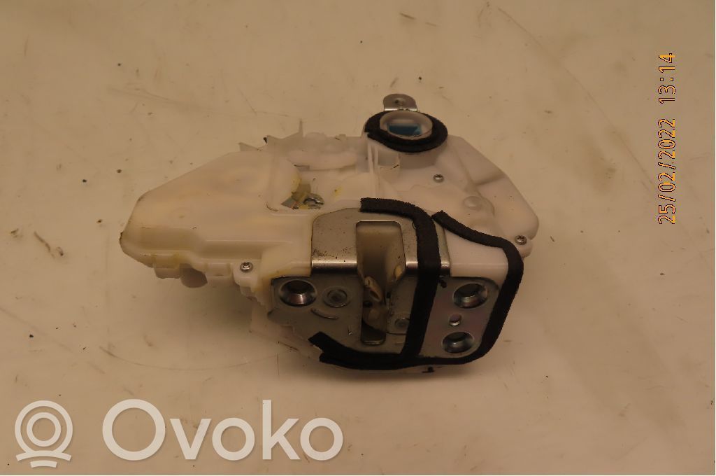 Honda CR-V Zamek drzwi przednich 