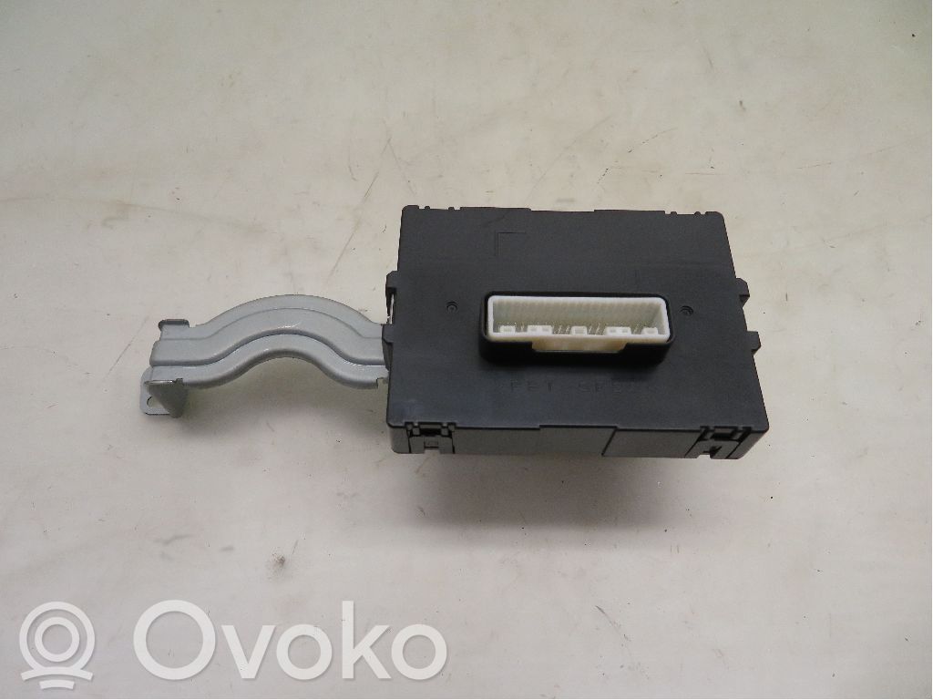 Suzuki Swift II Modul de control caroserie central 