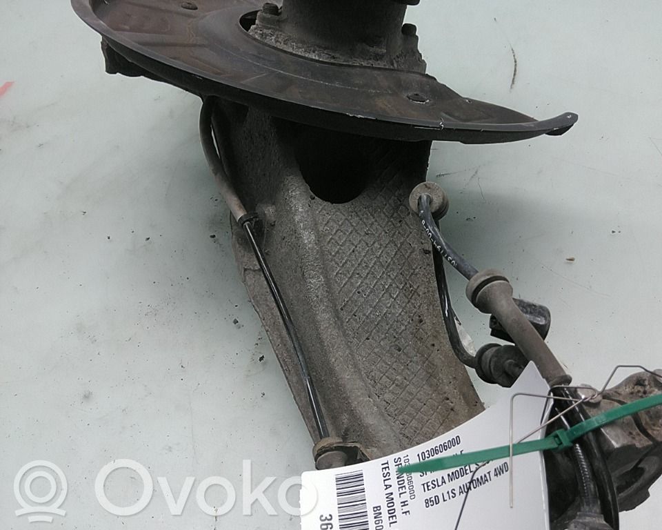 Tesla Model S Achsschenkel vorne 