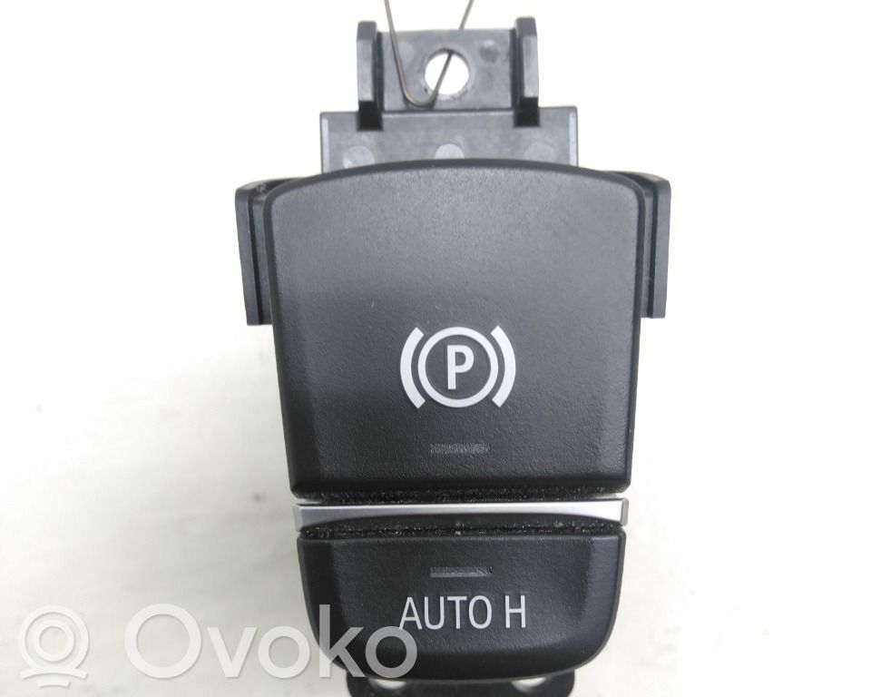 BMW 5 G30 G31 G38 Interrupteur, commande de frein de stationnement