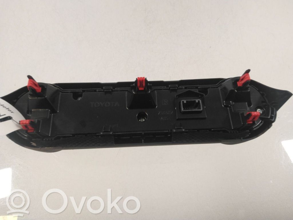 Toyota RAV 4 (XA50) Mascherina climatizzatore/regolatore riscaldamento